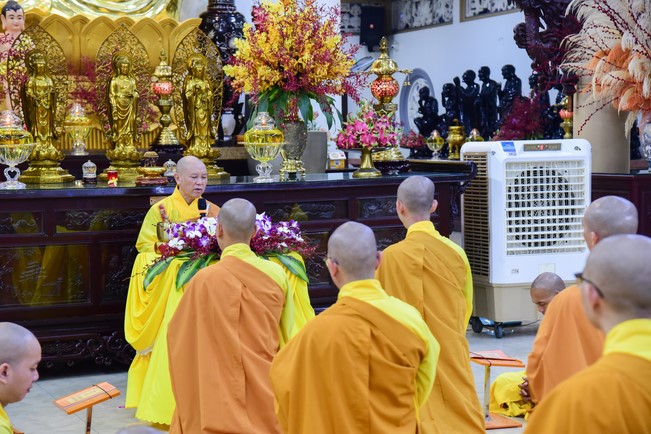 Pratimoksa commandment rite